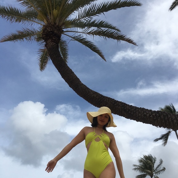 Mikoh one piece - Picture 4 of 4